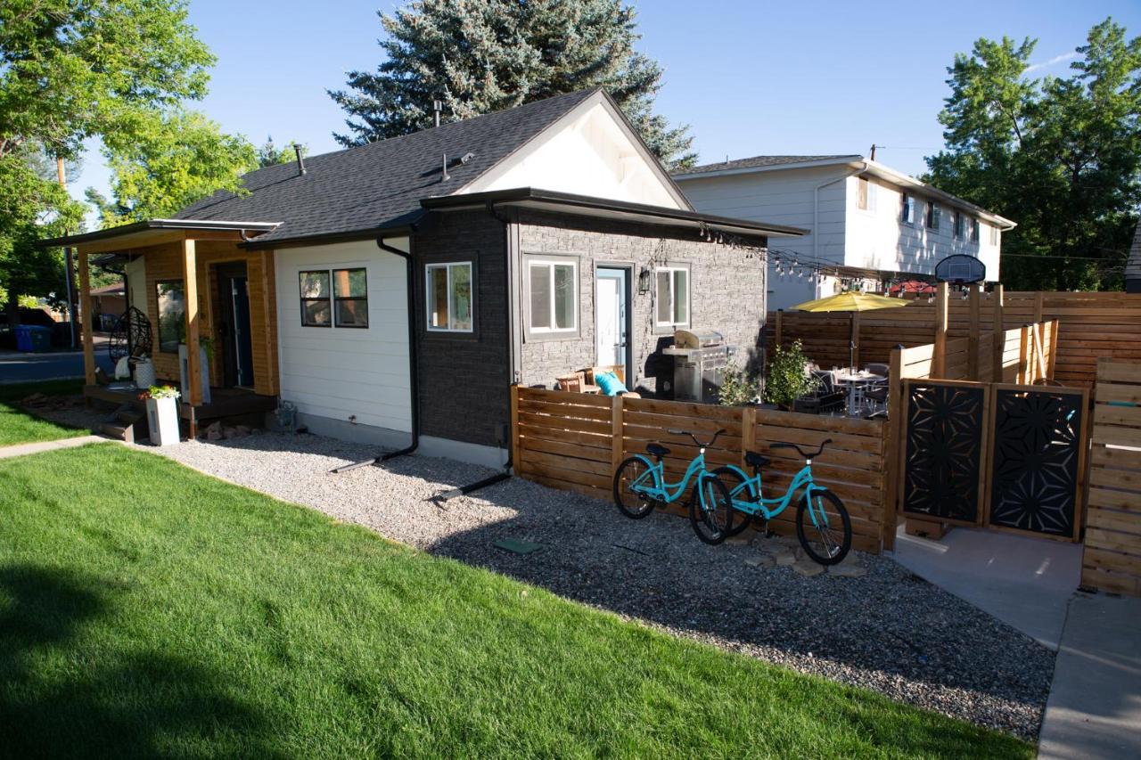The Blue Door Bungalow - Oldtown, Well-Equipped Kitchen Loveland Exterior photo